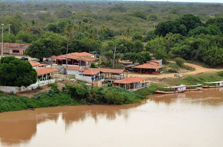 Vista da ponte da Lapa para Barrinha