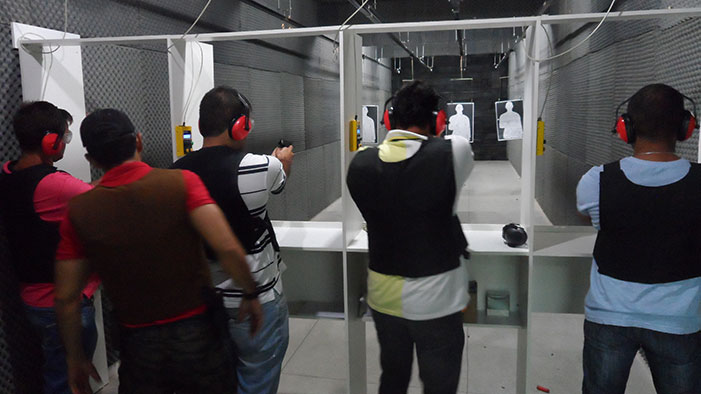 Como funciona um curso de tiro para aquisição legal de arma? 2 É assim como funciona o curso de tiro (Aula Prática).