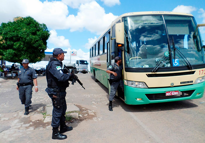 Vítimas de assaltos dentro de ônibus têm direito a indenização