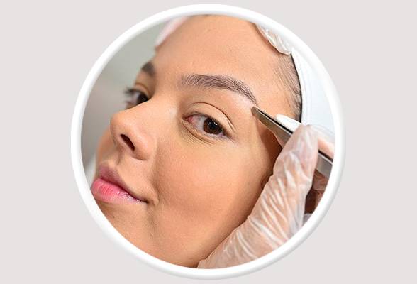 Espaço Rayana Barros 6 Design de Sobrancelha - Salões de Beleza na Lapa