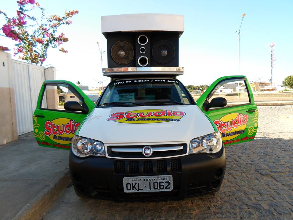 Publicidade em rádio e carro de som