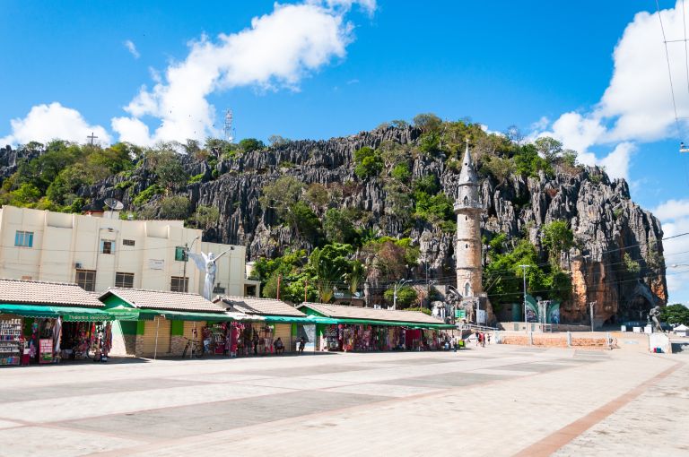 A igreja da Lapa é feita de Pedra e Luz