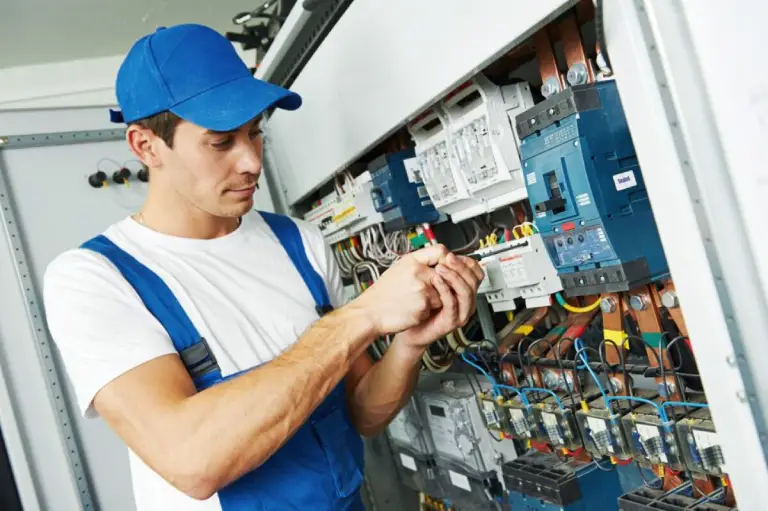 3 dicas importantes para contratar um eletricista 6 Dicas Basicas Eletricista